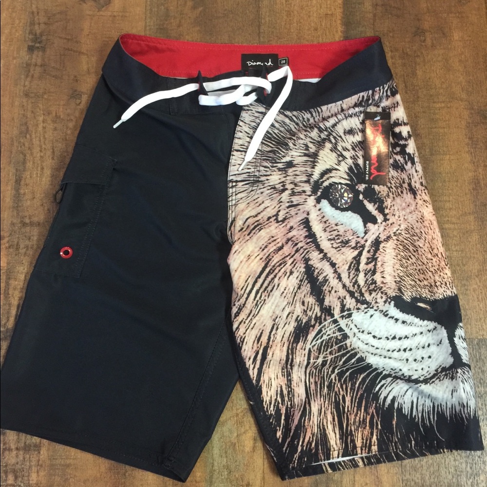 Diamond Swin short lion 🦁